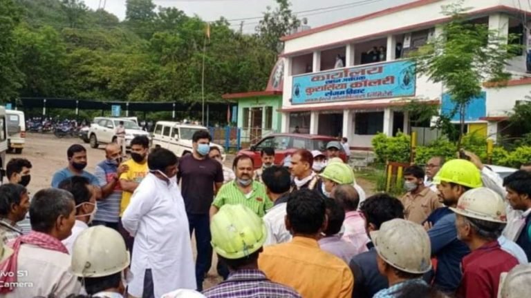 माइंस में बड़ी लापरवाही डेटोनेटर ब्लास्ट में गई एक मजदूर की जान