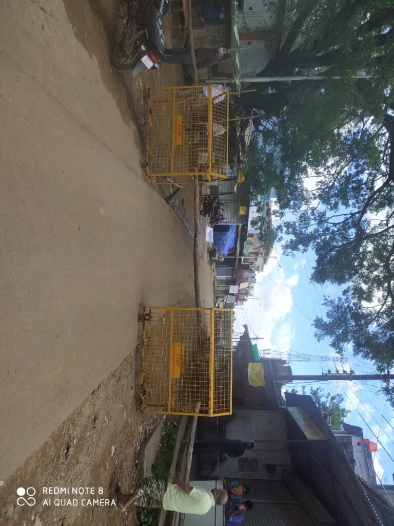 कोरिया  भरतपुर विकासखंड में मिला एक कोरोना पाजटिव। कंटेनमेंट  जोन घोषित। इलाके को किया गया सील।