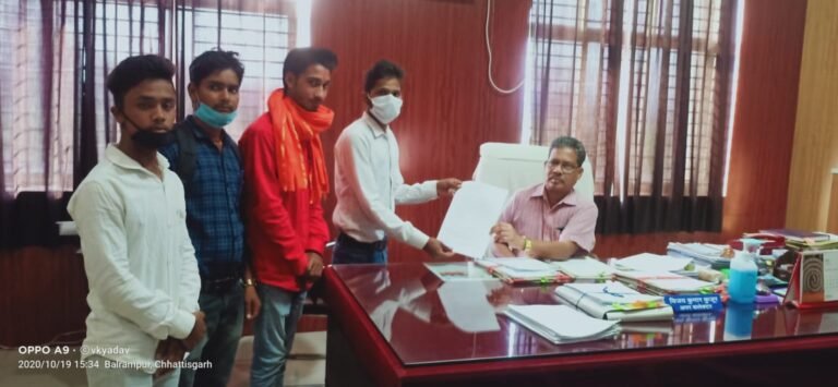 पीजी कॉलेज की मांग को लेकर एबीवीपी ने मुख्यमंत्री जी  के नाम कलेक्टर को सौंपा ज्ञापन