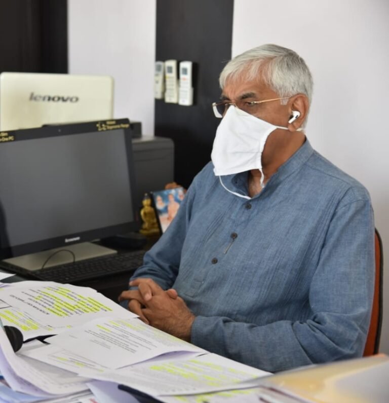 प्रदेश के 100 केंद्रों में आज से कोविड 2.0 की होगी शुरुआत 30 लाख लाभार्थियों को लगाई जाएगी कोविड का टीका चिन्हांकित 40 निजी अस्पतालों में भी सशुल्क लगवा सकेंगे टीका