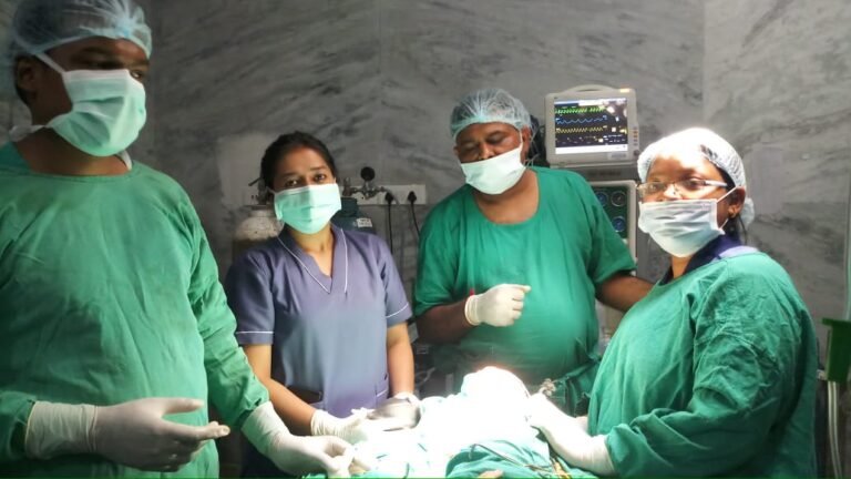 एक वर्षीय बच्चे के गले मे फंसे चने को ऑपरेशन से निकाला गया बाहर..