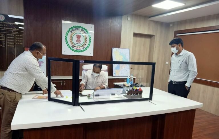 नव पदस्थ कलेक्टर श्री गौरव कुमार सिंह ने किया पदभार ग्रहण..