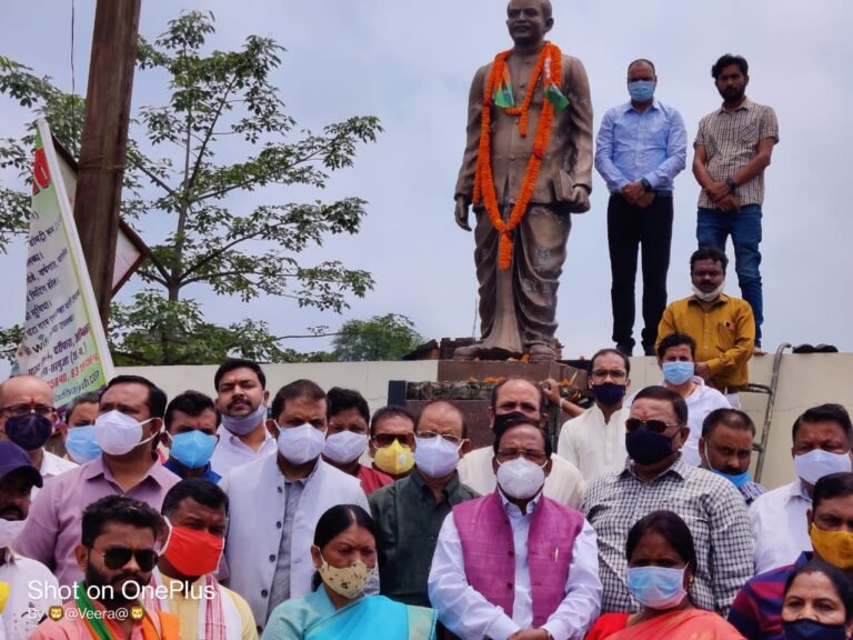 डॉ श्यामा प्रसाद मुखर्जी की पुण्यतिथि पर भाजपा सरगुजा ने किए विविध कार्यक्रम का आयोजन…