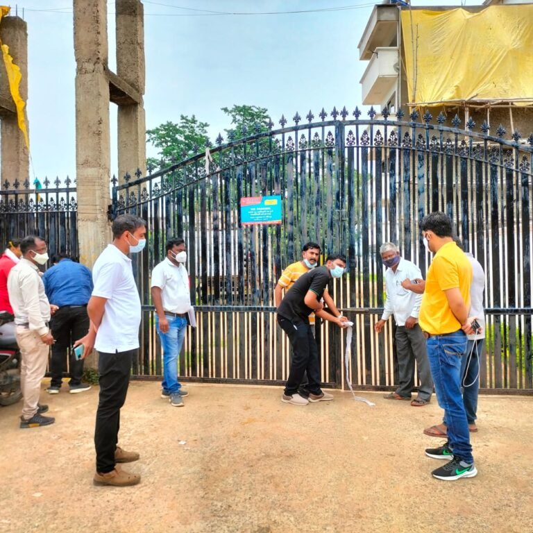 शादी में भीड़ जुटाने पर जिला प्रशासन की बड़ी कार्यवाही मेरिज हाॅल सील, संचालक सहित वर-वधु पक्ष पर लगाया साढ़े नौ लाख का जुर्माना…