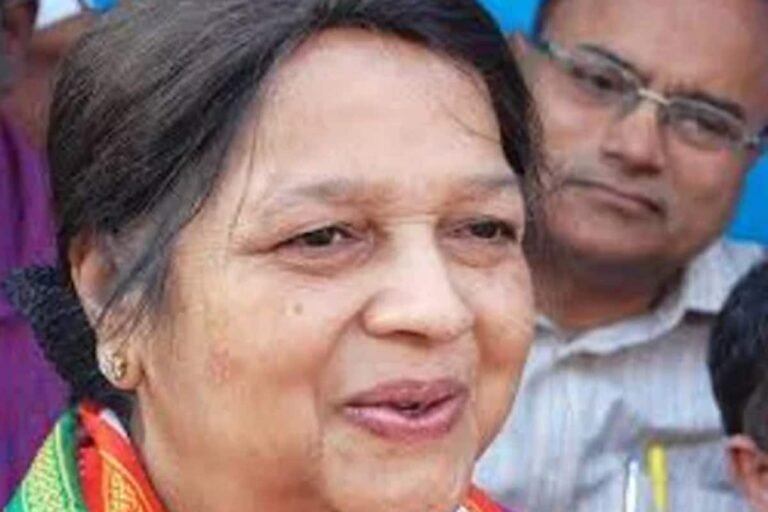 छत्तीसगढ़ की राजनीति में नया मोड़,,,,जनता कांग्रेस अध्यक्ष रेणु जोगी पहुंची सोनिया गांधी से मिलने,, जनता कांग्रेस की कांग्रेस से विलय के लग रहे कयास…