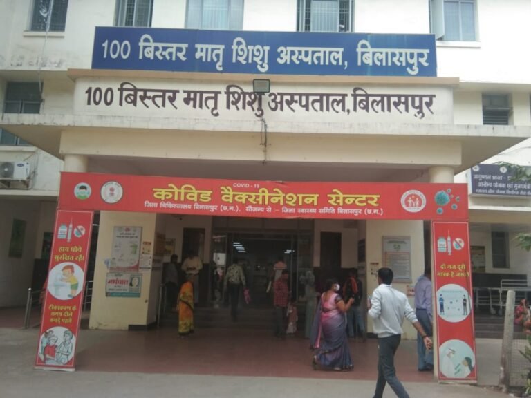 जिला अस्पताल में हो रही है मरीजों से इलाज के नाम पर लूट,, किया जा रहा मरीजों के साथ दुर्व्यहार…