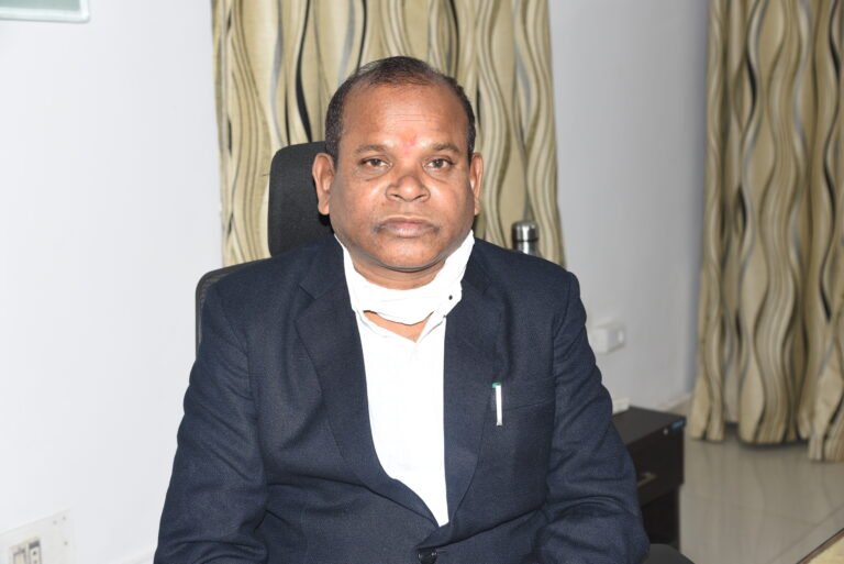 नव पदस्थ कमिश्नर श्री जी.आर. चुरेंद्र ने किया पदभार ग्रहण..