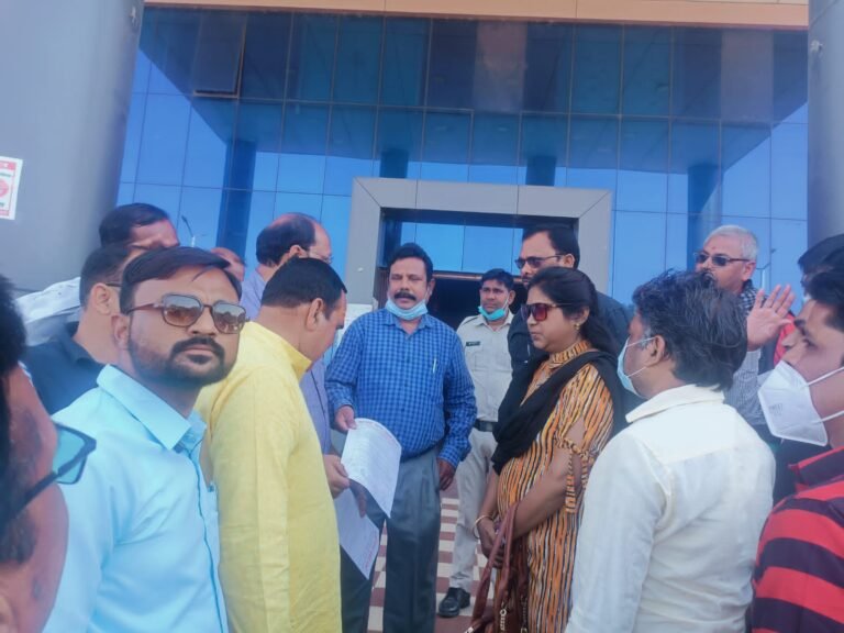 महंगाई भत्ता संघर्ष मोर्चा ने कलेक्टर के माध्यम से मुख्यमंत्री को सौंपा ज्ञापन…