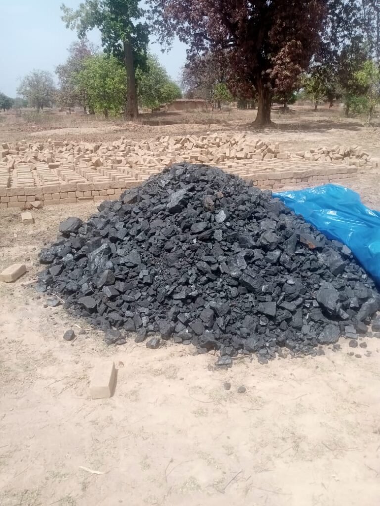 सूरजपुर : इन दिनों जिले के ग्राम धरसेड़ी में अवैध ईट भट्टों का संचालन जोरों पर कोल माफिया के भी हुए बल्ले बल्ले…