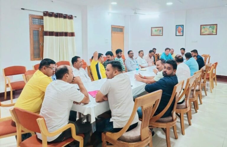 सूरजपुर : 300 करोड़ रुपए के निर्माण कार्य होंगे बंद,, एक माह में उचित निर्णय नहीं बंद कर दिए जायेंगे जिले के समस्त निर्माण कार्य…