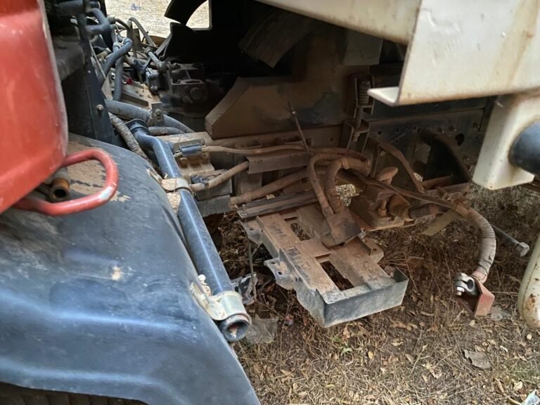 जयनगर थाना परिसर में खड़ी गाड़ी से चोरी, मेन ग्लास भी टूटा, पुलिस की मुस्तैदी पर उठे सवाल….