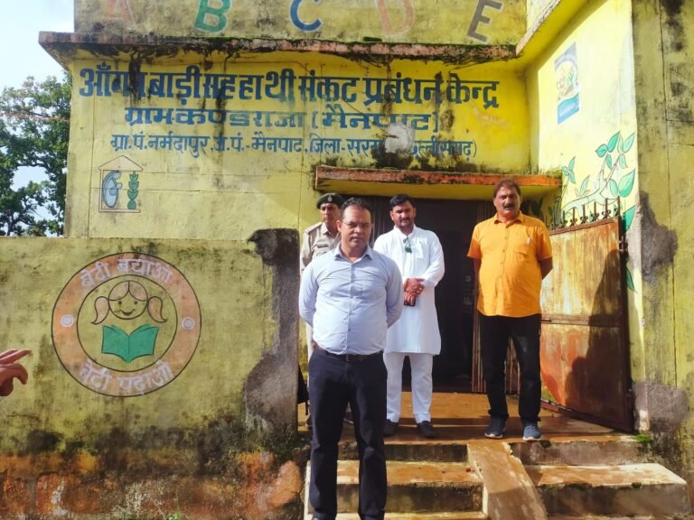 सुपरवाइजर व दो आंगनबाड़ी कार्यकर्ता निलंबित, सीडीपीओ को नोटिस व वेतन रोकने के निर्देश..