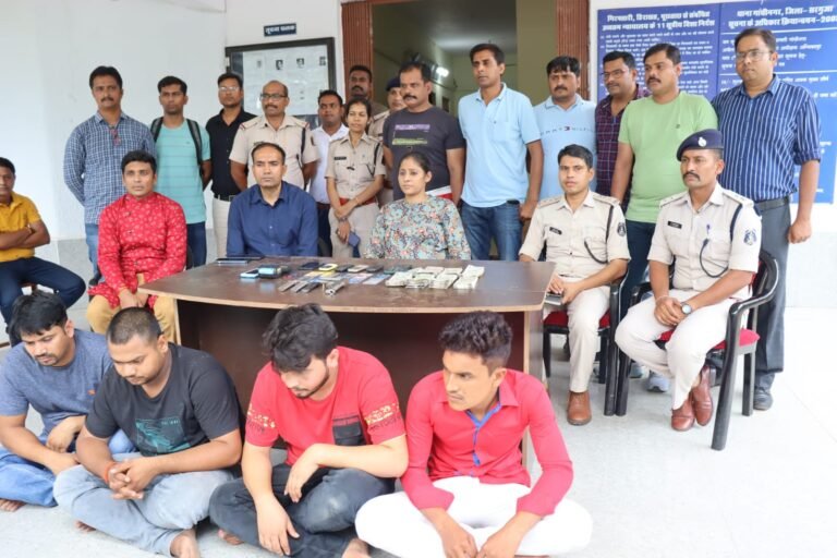 एटीएम बूथ पर एटीएम की अदला बदली कर ठगी करने वाले अन्तर्राज्यीय गिरोह का पर्दाफाश. 4 अंतर्राज्यीय ठग गिरफ्तार…