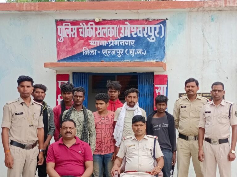 आंध्रप्रदेश में बंधन बनाए गए सूरजपुर के 14 मजदूरों का पुलिस व प्रशासन ने किया रेस्क्यू।