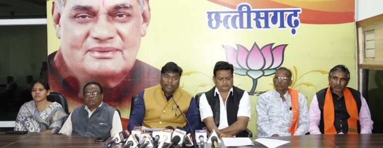 मोदी सरकार की आदिवासी हितैषी नीतियों से बौखलाई कांग्रेस – भाजपा