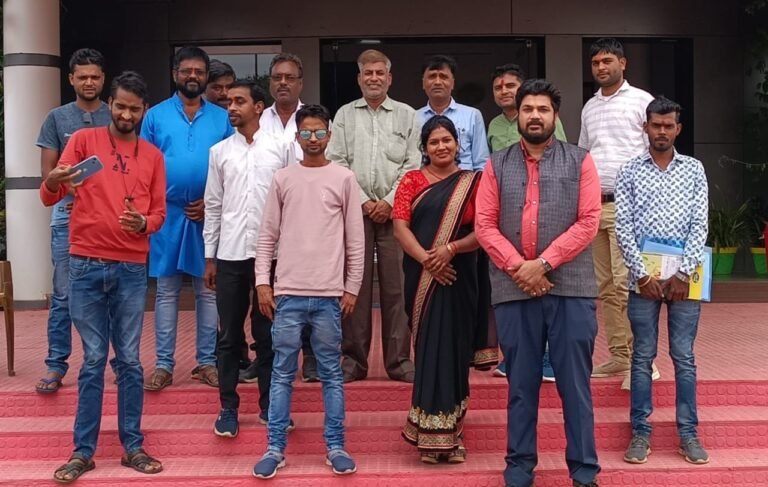 अखिल भारतीय पत्रकार सुरक्षा समिति सूरजपुर इकाई ने पत्रकार सुरक्षा कानून लागू किये जाने पर मुख्यमंत्री के प्रति जताया आभार….