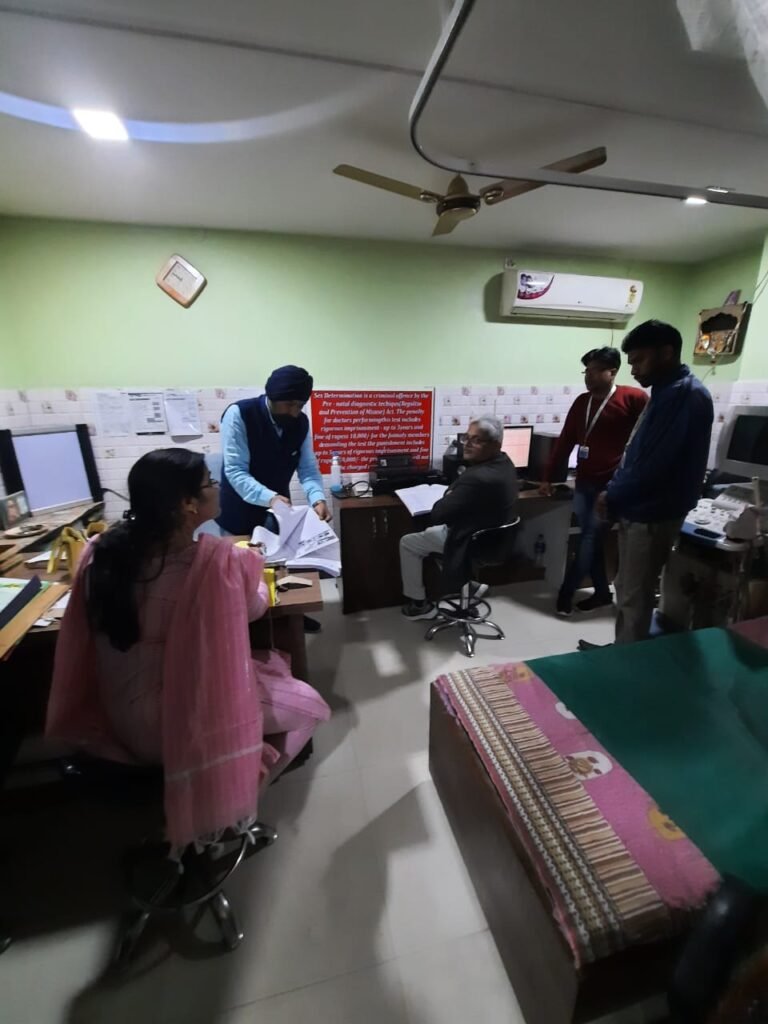 सुनीता सोनोग्राफी का लाइसेंस निलंबित, 3 नर्सिंग होम को नोटिस जारी…