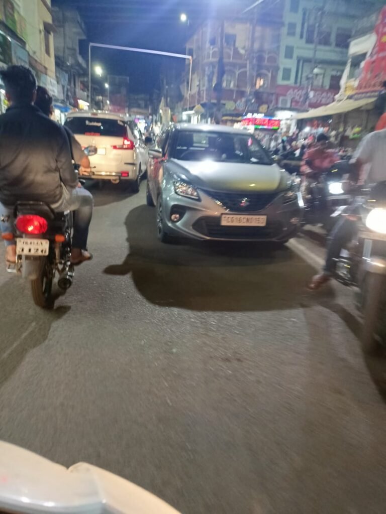 शहर की यातायात व्यवस्था सुधारने में रसूखदार डाल रहे अड़ंगा…