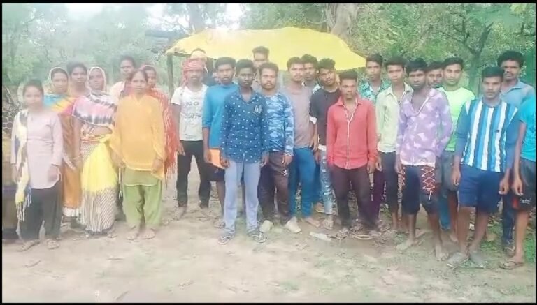 प्रभारी रेंजर, डिप्टी रेंजर पर मजदूरों ने लगाया मजदूरी से वेतन कम देने का आरोप…सरकारी रेट से भी कम रेट देने की कही बात…