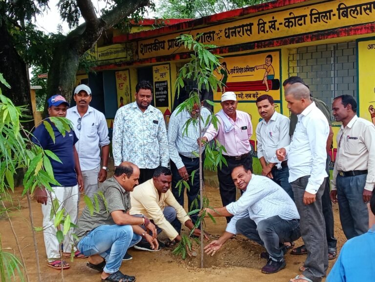 शासकीय प्राथमिक शाला धनरास में हुआ वृहद वृक्षारोपण कार्यक्रम का आयोजन …