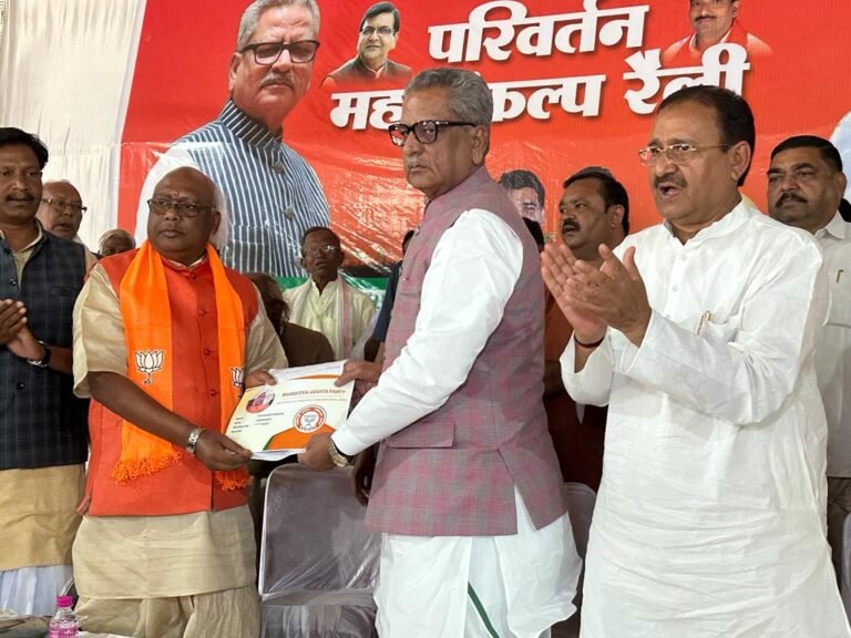 पूर्व कॉंग्रेस विधायक चिंतामणी ने थामा भाजपा का दामन, मैं भाजपा प्रवेश नहीं, घर वापसी कर रहा हूँ- चिंतामणी महाराज