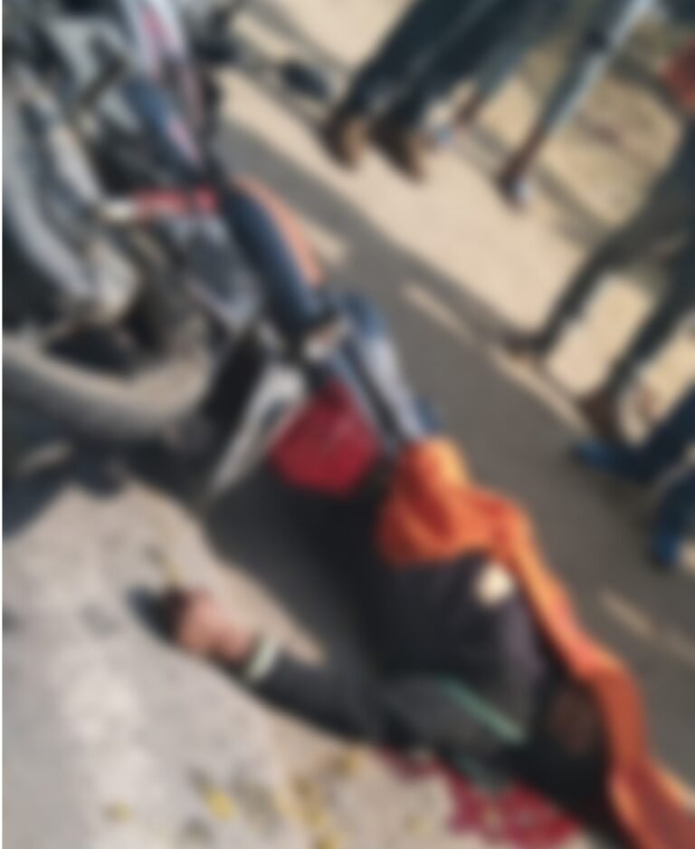ट्रेलर और बाइक में भिड़ंत, बाइक सवार की घटनास्थल पर ही दर्दनाक मौत…