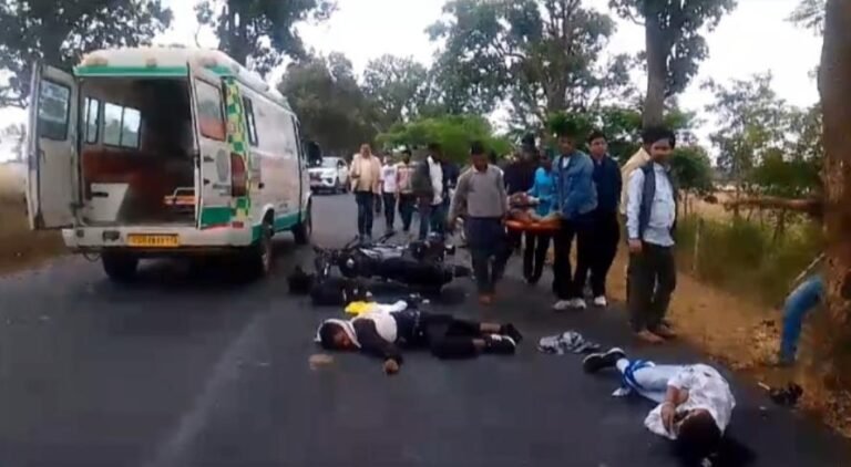 दो बाइकों में जोड़दार टक्कर, 2 की मौत, 3 गंभीर रूप से घायल…