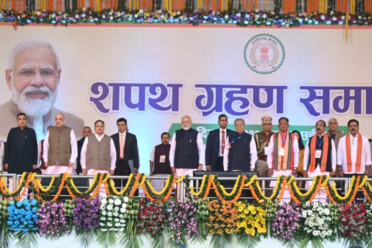 मुख्यमंत्री विष्णुदेव साय का अभिषेक…उप मुख्यमंत्री अरुण साव, विजय शर्मा ने ली शपथ…