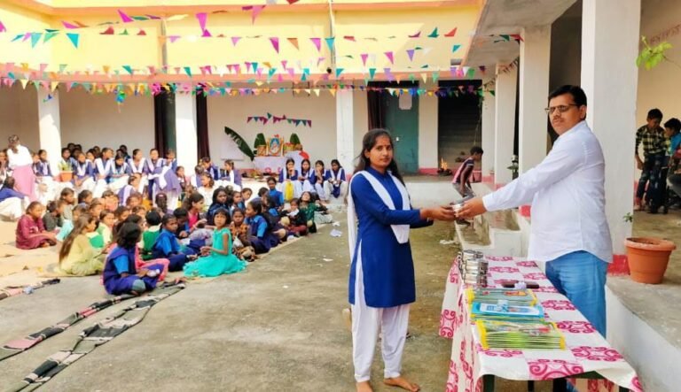 शा. उ. मा. विद्यालय कुंवारपुर में हर्षोल्लास के साथ की गई सरस्वती पूजा…