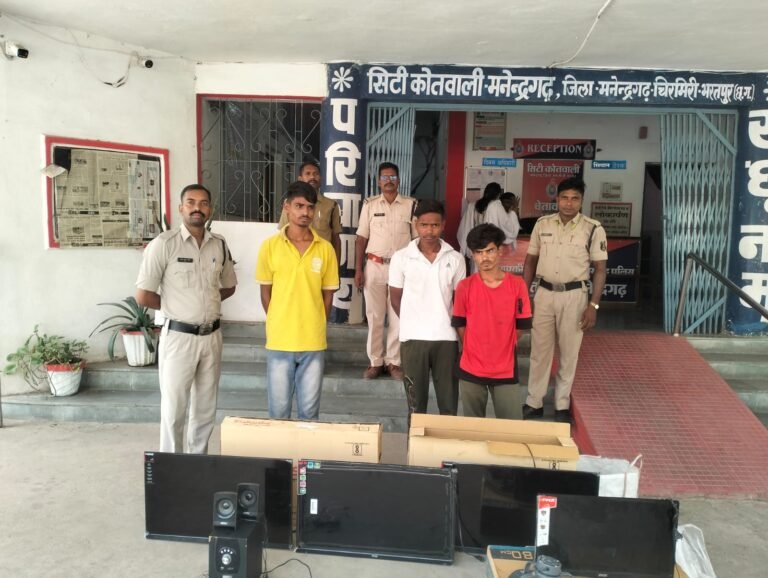 इलेक्ट्रानिक गोदाम से चोरी करने वाले 3 आरोपियों को पुलिस ने किया गिरफ्तार…