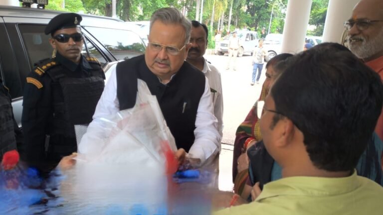 विधानसभा मानसून सत्र में पेपरलेस ध्यानाकर्षण की विधानसभा अध्यक्ष डॉ. रमन ने दी जानकारी कहा “पूरी तैयारियां हो चुकी है”…