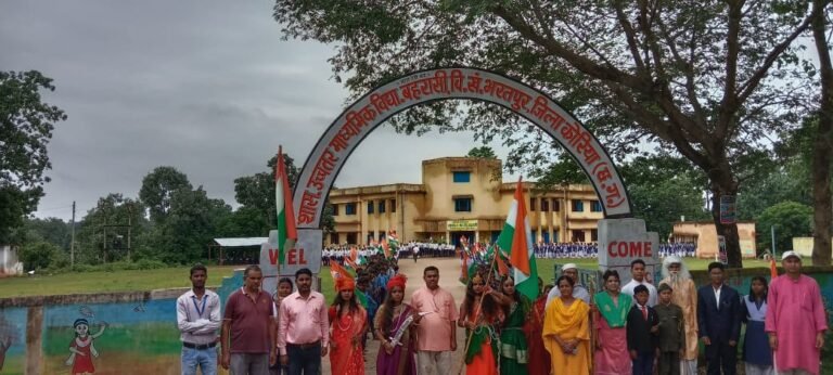 हर घर तिरंगा लहराने शासकीय उच्चतर माध्यमिक विद्यालय बहरासी के छात्राओं द्वारा निकाली गई रैली…