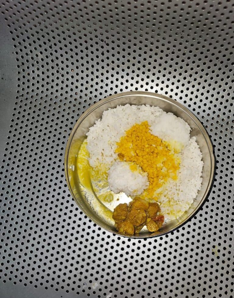 खर्च लाखों रुपए फिर भी नहीं मिल रहा पौष्टिक आहार मेनू से रोटी भी गायब भर्ती मरीजों में दिखा आक्रोश