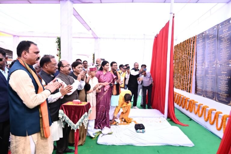 चिरमिरी में मुख्यमंत्री ने सर्व सुविधायुक्त 100 बेड, जिला चिकित्सालय का किया उद्घाटन..