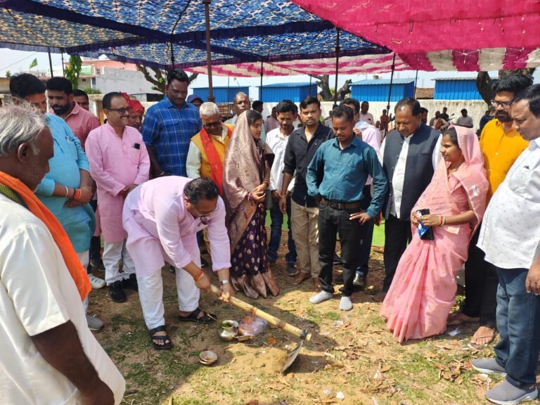 लुण्ड्रा विधायक ने किया विभिन्न विकास कार्यों का भूमिपूजन…