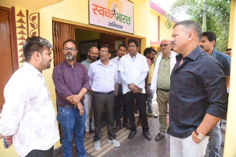 मासूमों के पीएम के लिए रिश्वत मामले में बीएमओ सस्पेंड और रिश्वतखोर डॉक्टर को किया गया बर्खास्त…