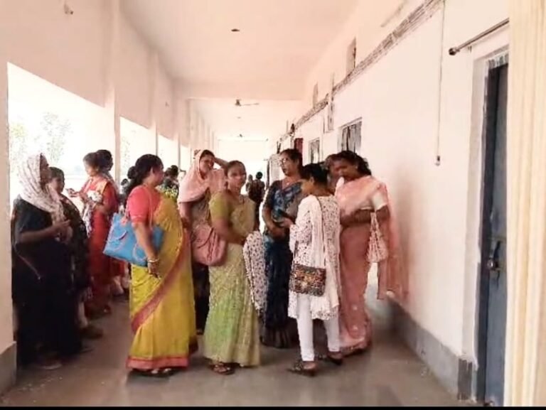 गरम भोजन का भुगतान लंबित : 18 जून से आंगनबाड़ी केंद्रों में सेवा बंद होने की कगार में, महिला बाल विकास अधिकारी की लापरवाही से राशि हुई लेप्स – गुलाब कमरो