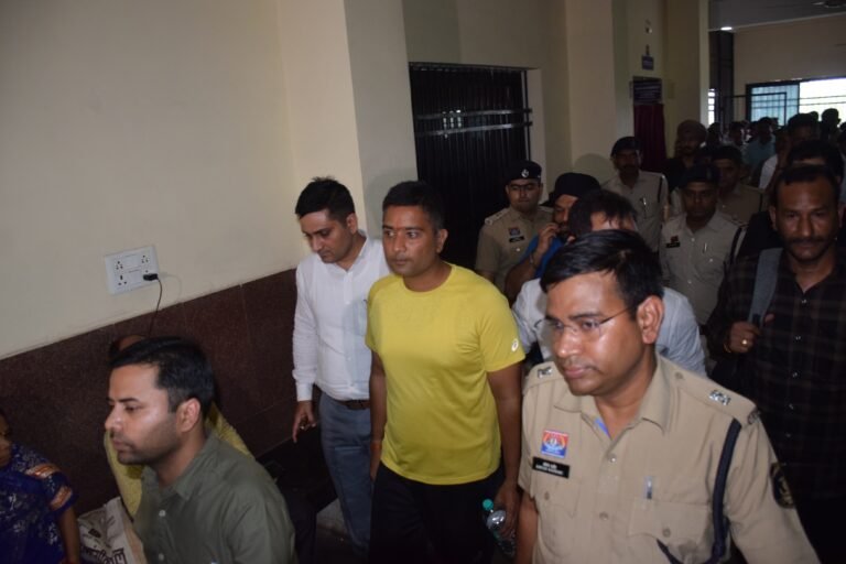 शराब घोटाला मामले में भूपेश बघेल के बेटे चैतन्य बघेल गिरफ्तार, ED ने की 14 दिन के रिमांड की मांग…