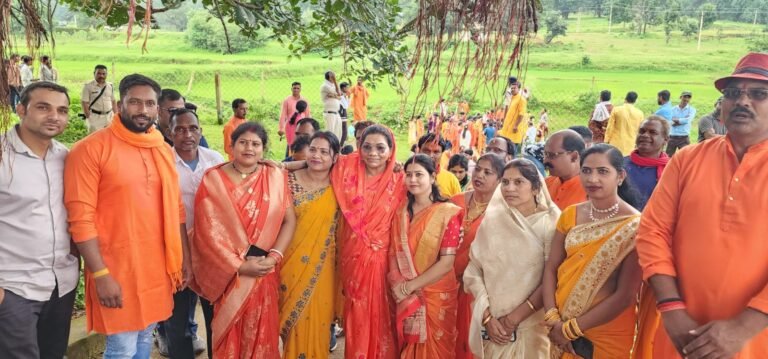 सोनहत में विधायक रेणुका सिंह एवं कटगोड़ी में सनातन गौरव मंच ने निकाली कांवर यात्रा…