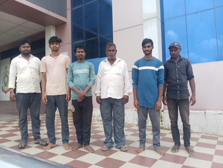 बसदई चौकी पुलिस की कार्यवाही पर उठ रहे सवाल,, एसपी कार्यालय में आवेदन सौंप पीड़ितों ने की न्याय दिलाने की मांग…