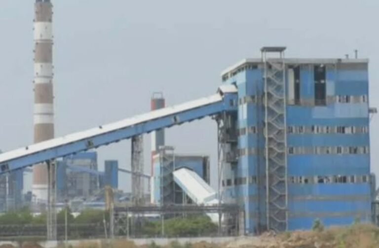 NTPC प्लांट में बड़ा हादसा, प्री एयर हीटर प्लेटफॉर्म गिरने से तीन मजदूरों की मौत, 15 घायल…