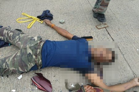 ट्रक की टक्कर से बाइक सवार आरक्षक की मौत…