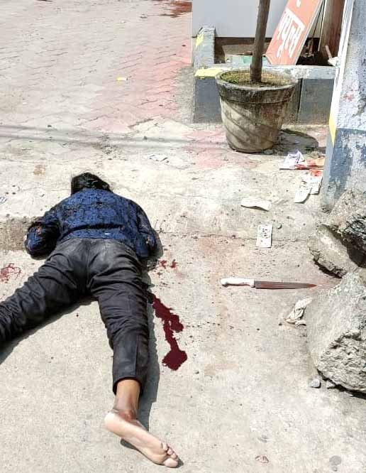 रायपुर से शुरू हुई चाकू बाजी की घटना फैल रही पूरे प्रदेश में अब अंबिकापुर में दिनदहाड़े युवती की चाकू मार कर हुई हत्या…