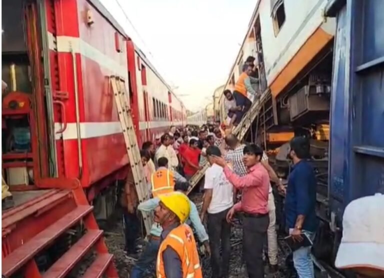 बड़ा ट्रेन हादसा : पैसेंजर मेमू ट्रेन और मालगाड़ी में टक्कर, 5 यात्रियों की मौत, दर्जनों घायल…