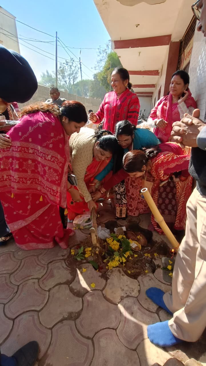 पूजन एवं स्थल निरीक्षण के साथ विकास कार्य का शुभारंभ…