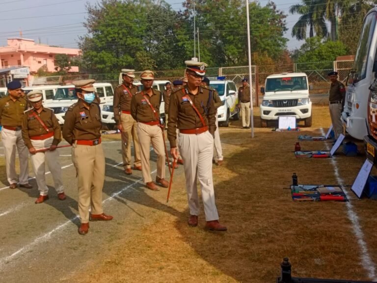पुलिस महानिरीक्षक सरगुजा रेंज द्वारा जिले का दो दिवसीय वार्षिक निरीक्षण…
