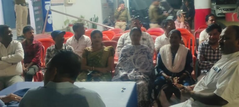 मनेंद्रगढ़ जिला कोतवाली में शांति समिति की बैठक सम्पन्न, शांतिपूर्ण होली मनाने की अपील..